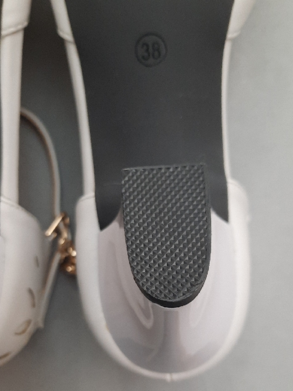 Women's White Cutout Ankle-Strap Mid Heel Shoes - Size 38 - New Without Tags - Picture 14 of 14